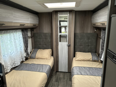 2025 Coachman Lusso III twin beds